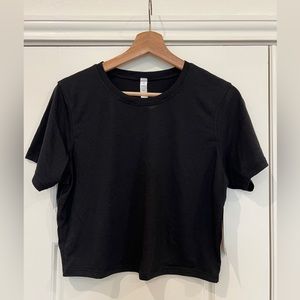 Stori Rádiate Baby Tee